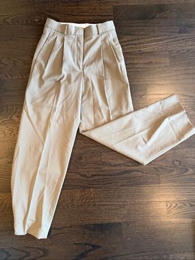 Babaton Tailored Pleated High-Rise Trousers in Taupe/Grey